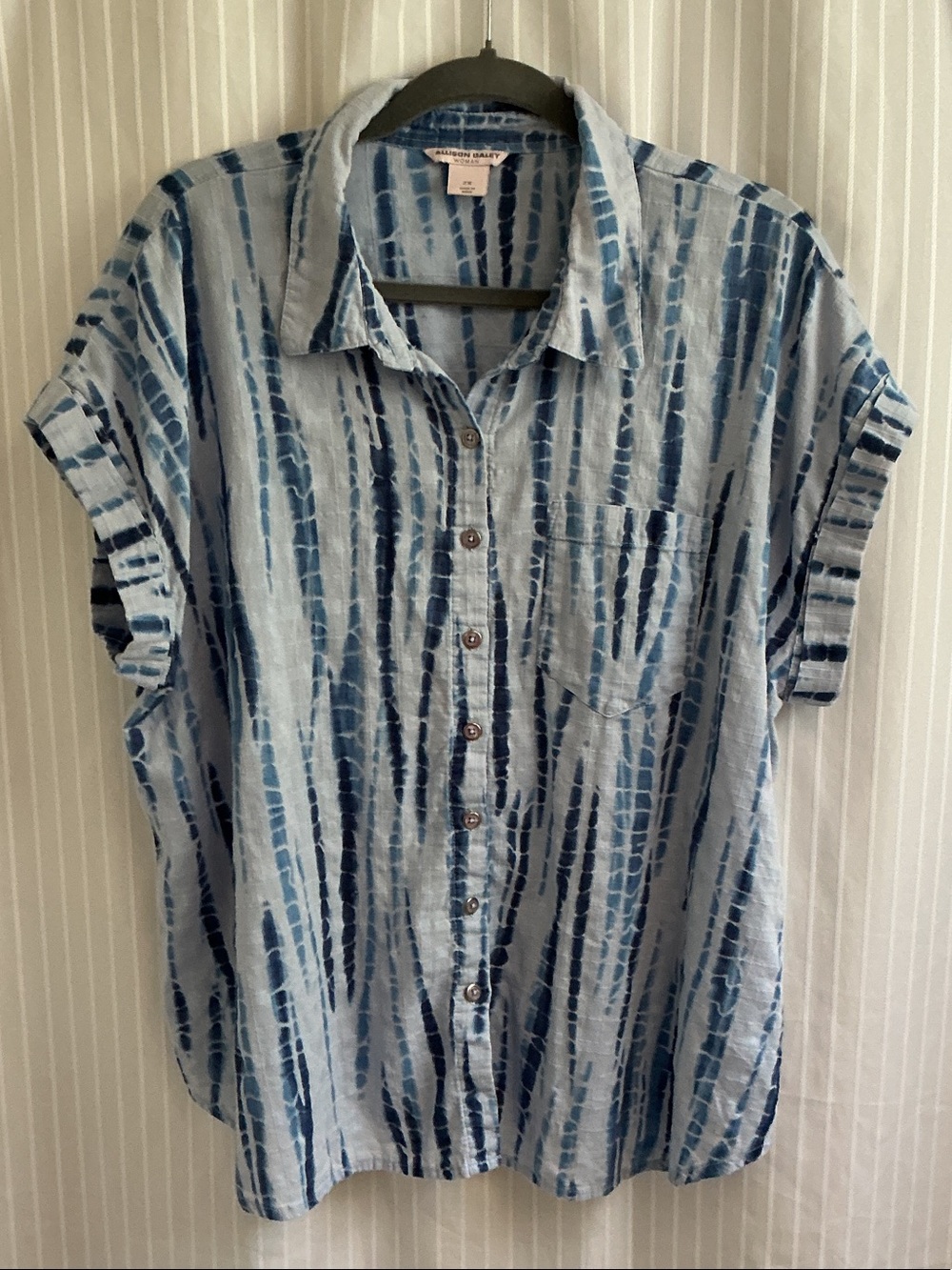 Allison Daley Woman 2x Plus Size Blue Tie-Dye Button Front Top